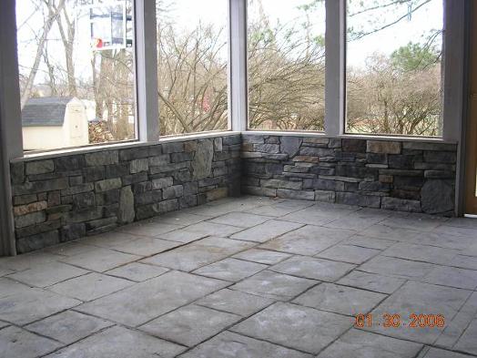 Dry stack pattern with round rocks / Anderson